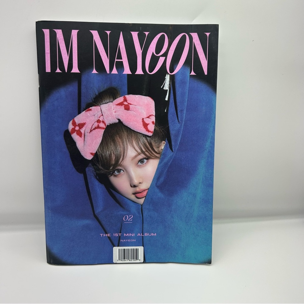 IM NAYEON 02 THE 1st mini album magazine photo album lyrics cd 2022 kpop Korea